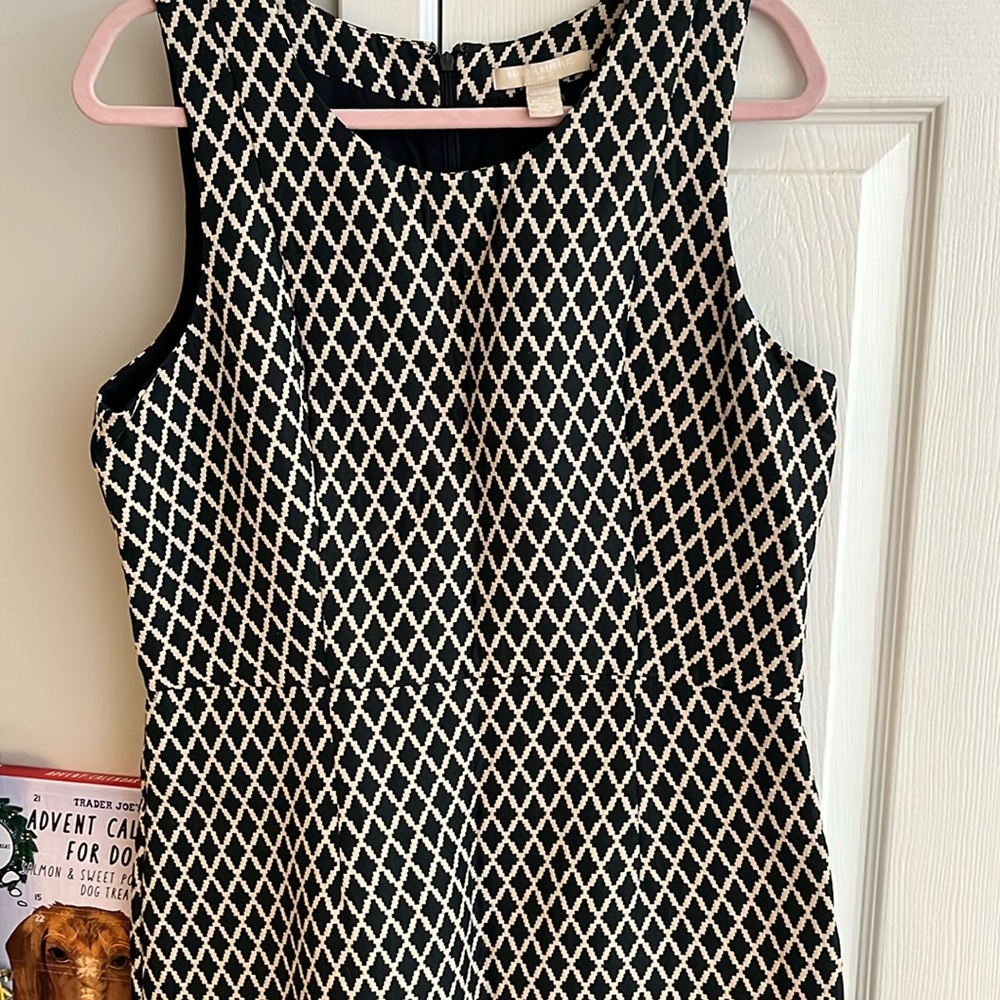 Women’s dress size 14, Banana Republic herringbone pattern sleeveless